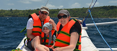 Island hopping Boracay with kids